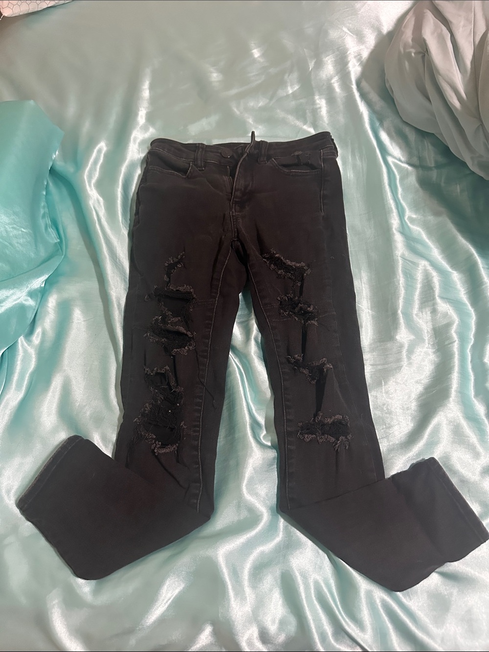 Women’s Black Distressed Skinny Jeans